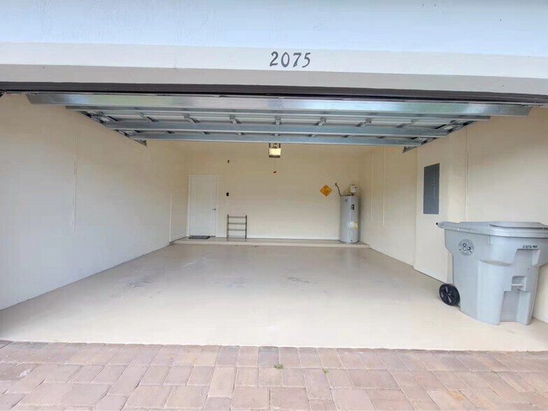 Building Photo - 2075 46th Ave