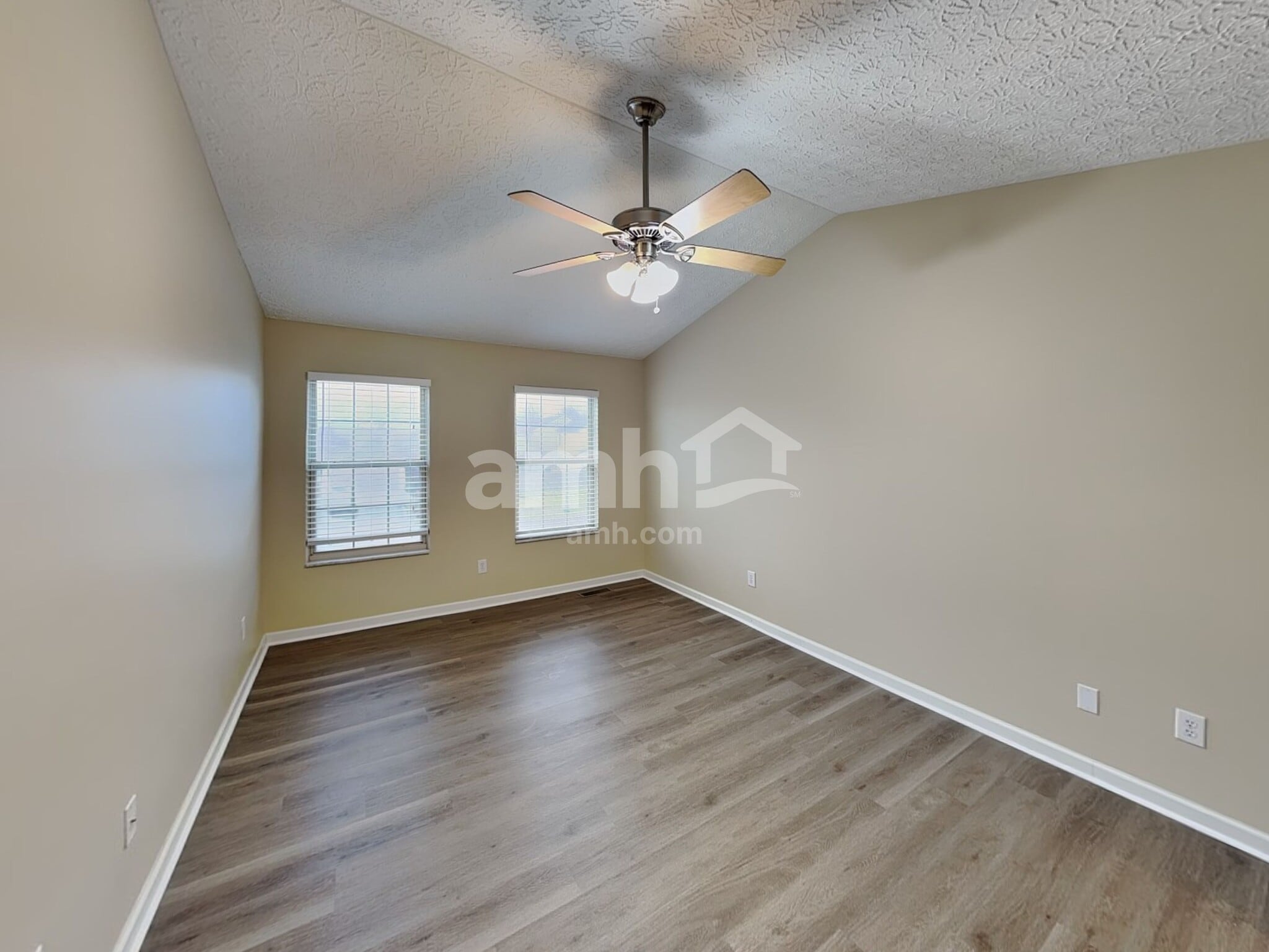 Building Photo - 522 Hunnicut Dr