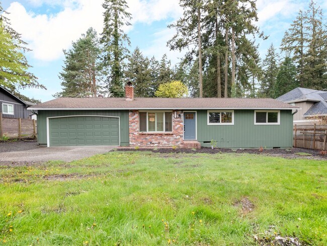 Building Photo - Single-family 3 bedroom home available for...