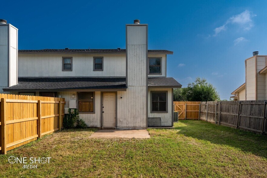 Building Photo - 1359 Yeomans Rd