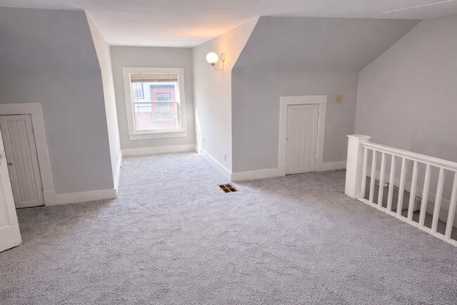 Building Photo - 3544 Bell St