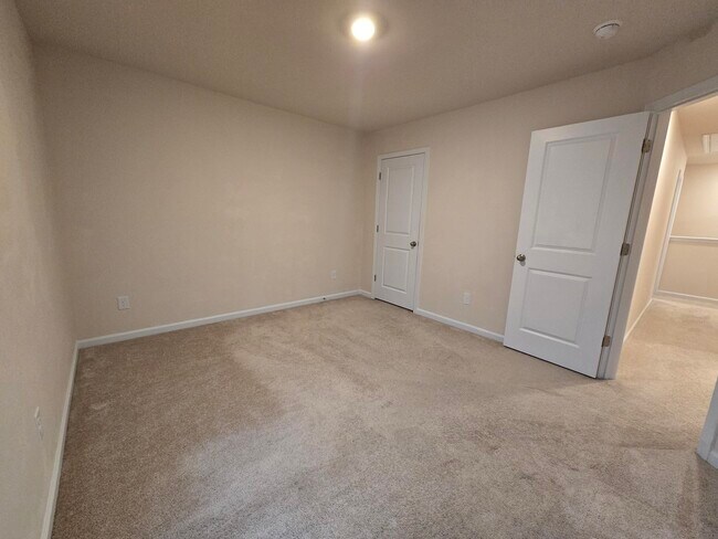 Building Photo - 4053 Crimson Pass