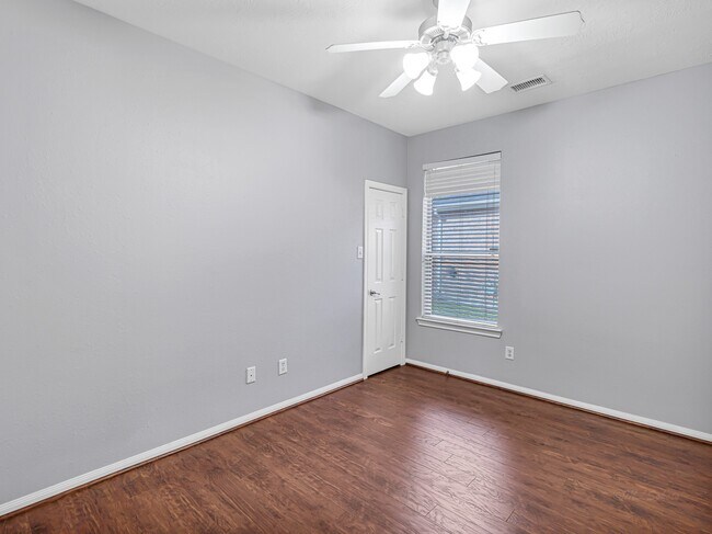 Building Photo - 24526 Blane Dr