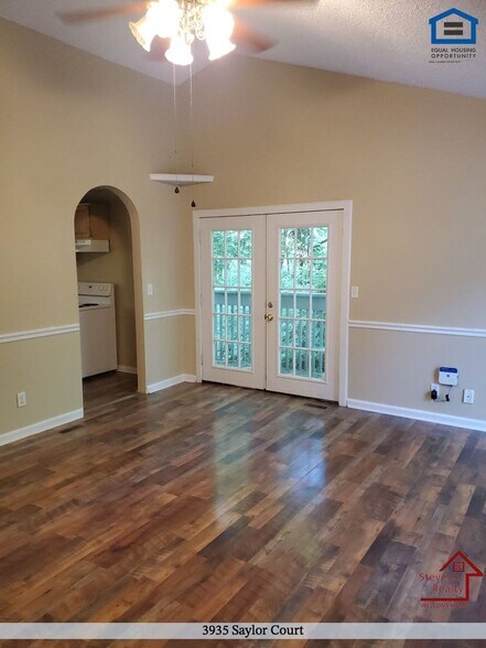 Building Photo - 3935 Saylor Ct