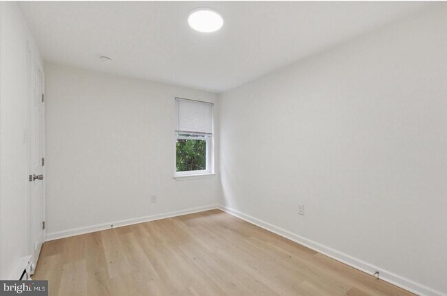 Building Photo - 3930 Parrish St