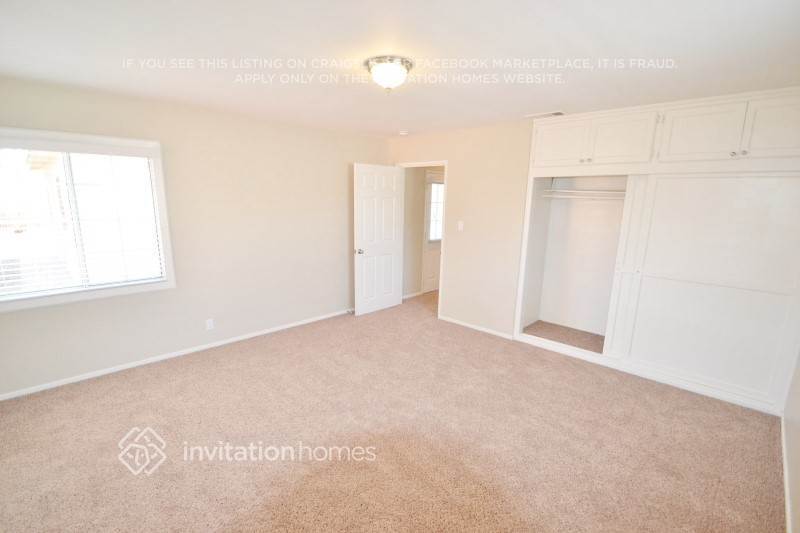 Building Photo - 6990 Malibu Dr