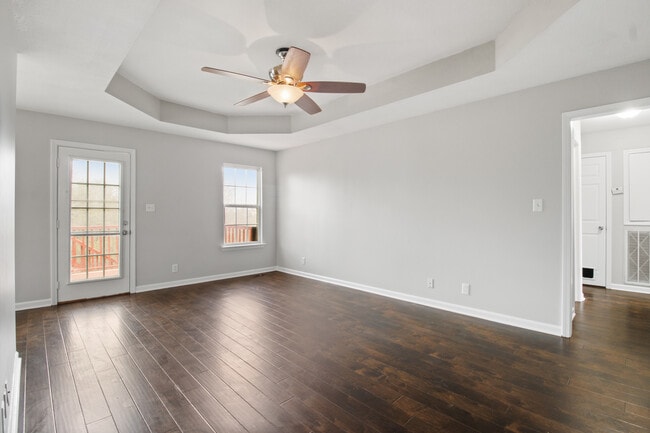 Building Photo - 1330 Burchett Dr