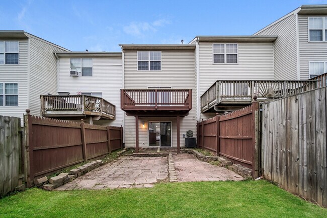 Building Photo - 7 Holly Leaf Ct