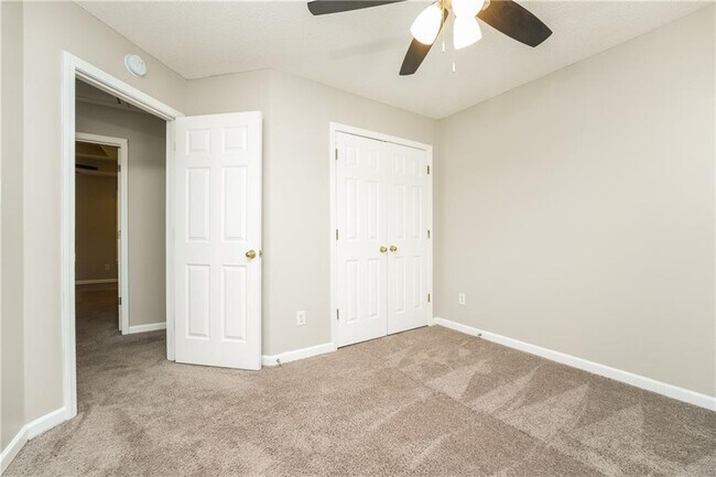 Building Photo - 5201 Rosetrace Terrace SW