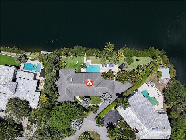 Building Photo - 415 Rovino Ave