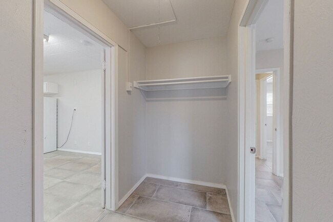 Building Photo - NE 2/BD 1/BA 1/CG HOME