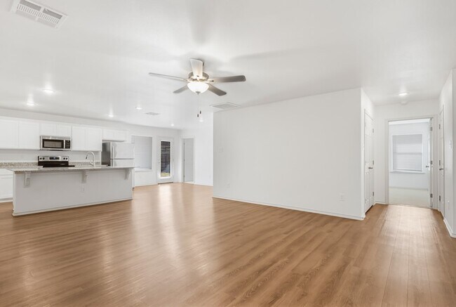 Building Photo - 8316 E County Rd 113