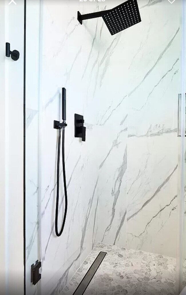 Building Photo - 2724 Rosalie St