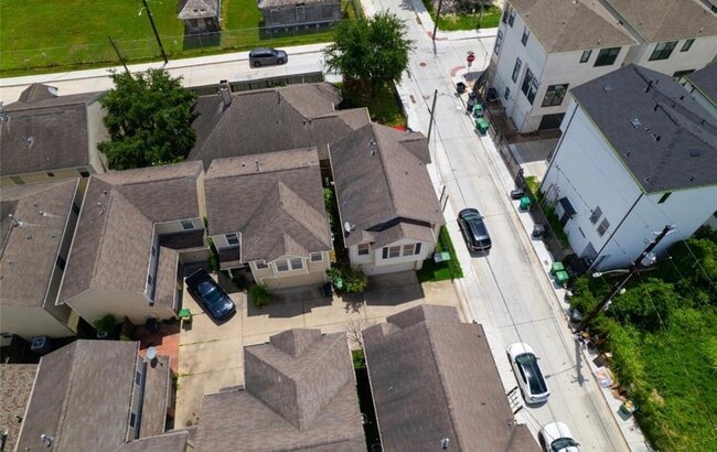 Building Photo - 1510 Robin St