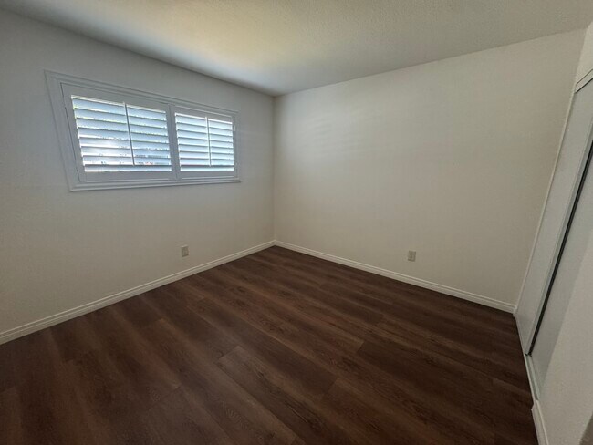 Building Photo - 23629 Golden Springs Dr