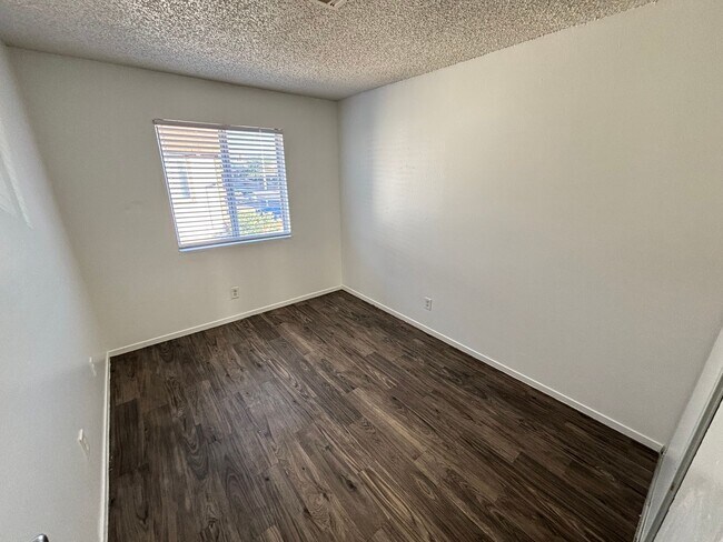 Building Photo - 147 Westminster Way