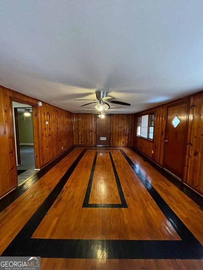 Building Photo - 103 Dwayne Dr