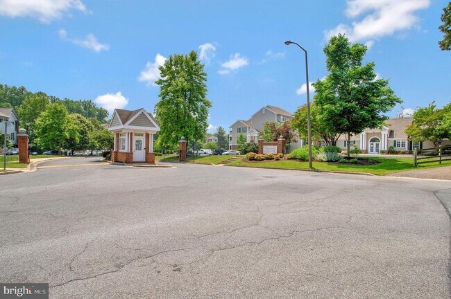 Building Photo - 502 Mathias Hammond Way