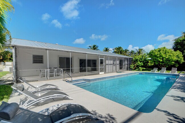 Building Photo - 1171 Bimini Ln
