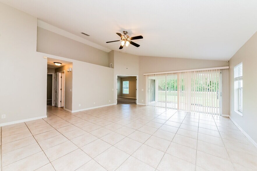 Building Photo - 3432 70th Glen E