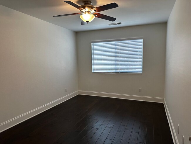 Building Photo - Redlands Townhome For Rent!