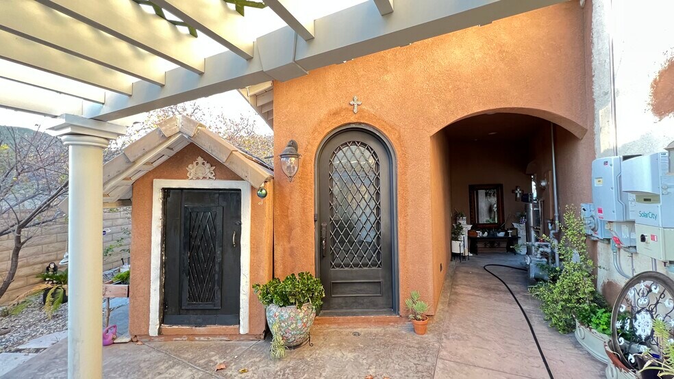 Building Photo - 17858 Sidwell St