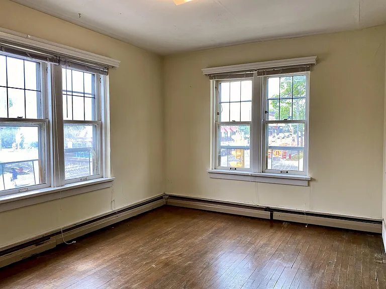 Building Photo - 3070 N Oakland Ave