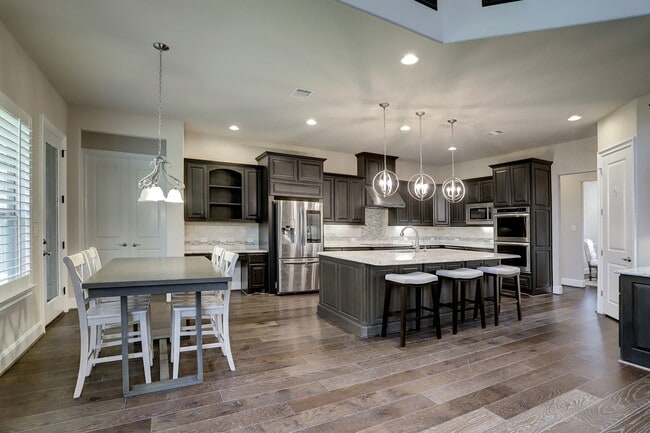 Building Photo - 9814 Vintage Villa Dr