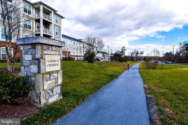 Building Photo - 3750 Clara Downey Ave