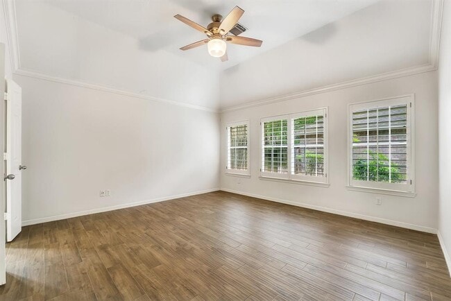 Building Photo - 30 Vista Cove Cir