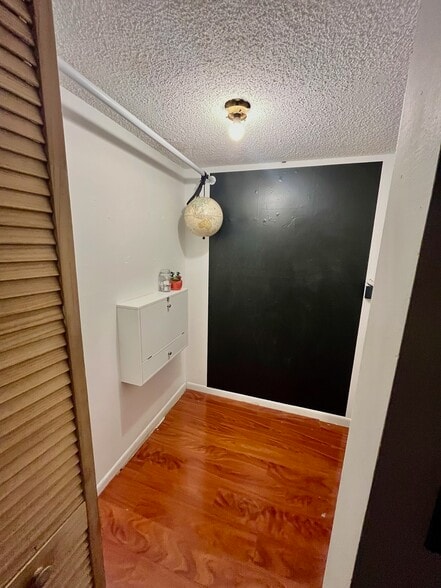 Building Photo - 7610 Stirling Rd