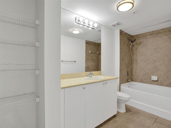 Building Photo - 600 S Dixie Hwy