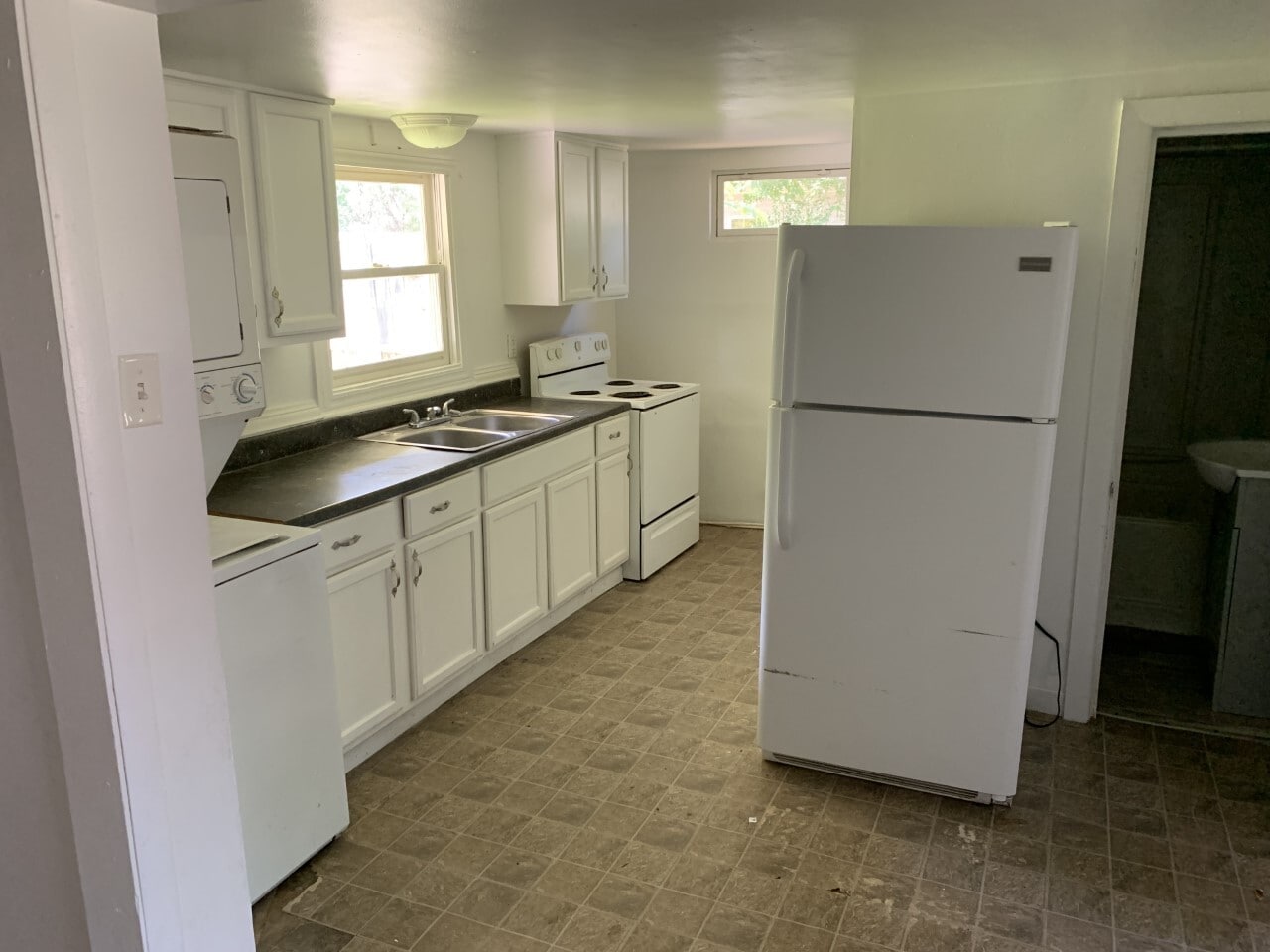 Kitchen 2 - 3406 S Overman Ave