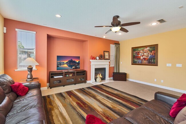 Building Photo - 9952 Spring View Way