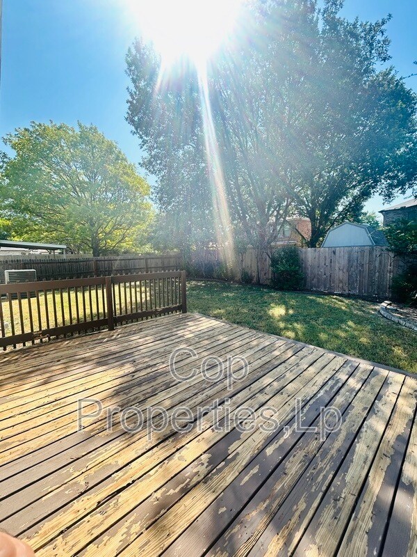 Building Photo - 7138 Valewood View
