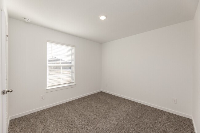 Building Photo - 31706 Melkridge Rd
