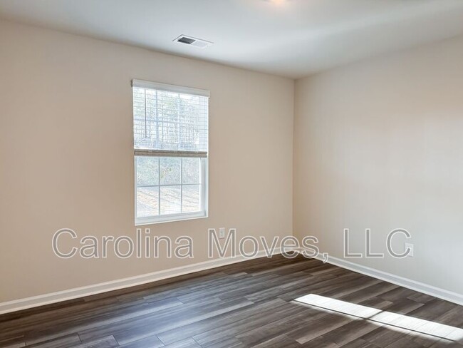 Building Photo - 109 Clairvale Ct