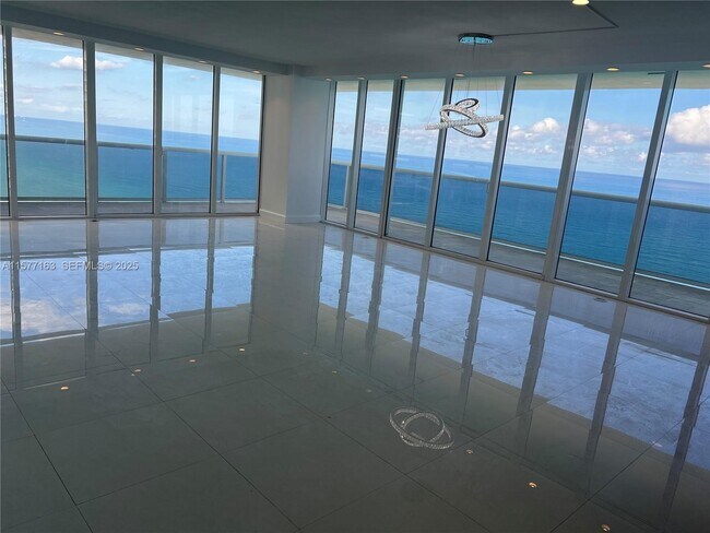 Building Photo - 1830 S Ocean Dr