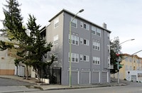 Building Photo - 1000 E 33rd St