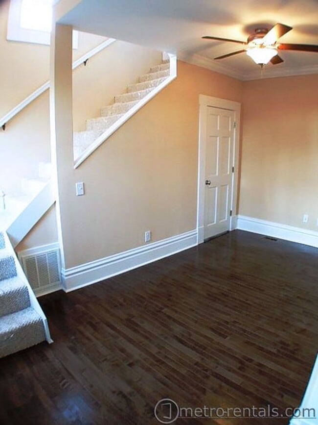 Building Photo - 264 E Kossuth St