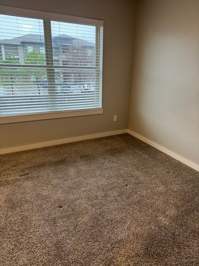 Building Photo - 1/2 off first month! 3 bedroom, 2.5 bathroom, 1 car garage