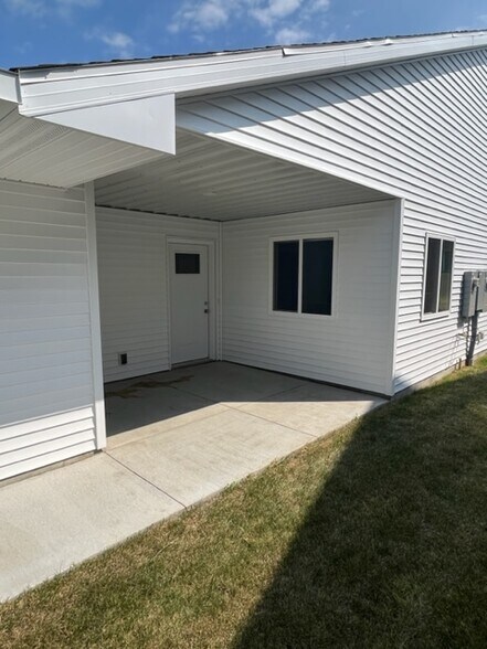 Building Photo - 313 Post Oak Dr