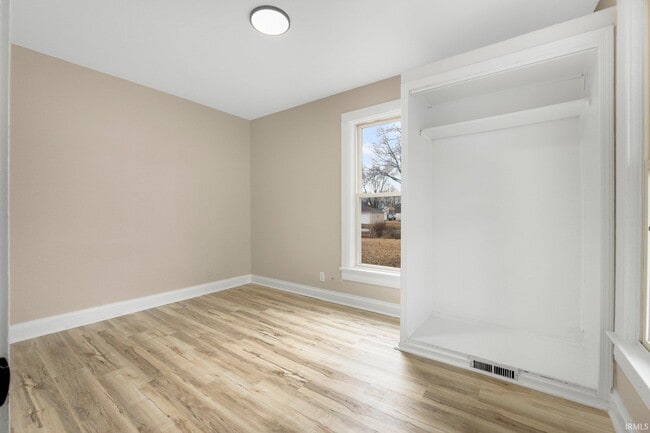 Building Photo - 607 Kinsmoor Ave