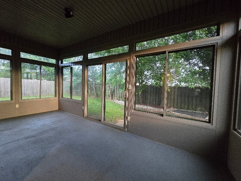 Building Photo - 110 Sullivans Wy