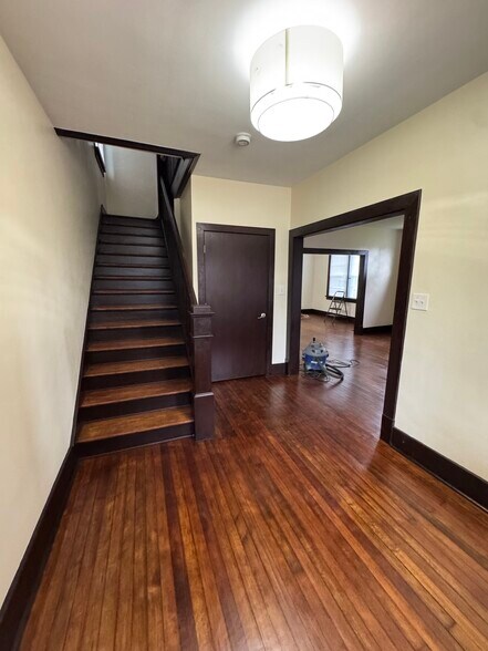 Building Photo - 6 Schley Ave