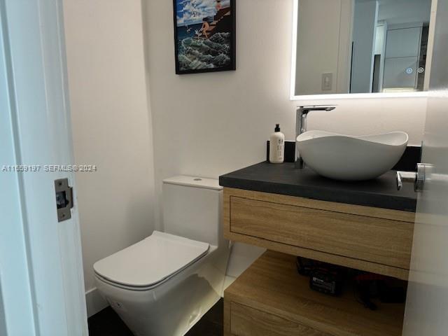 Building Photo - 5401 Collins Ave