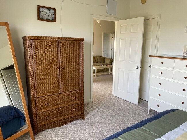 Building Photo - Village of 5 Points Condo- where you can walk to everything!