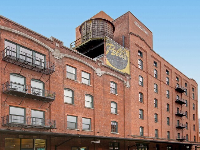 Building Photo - Historic Chown Pella Building - east facing Pearl District loft w/parking/rooftop deck
