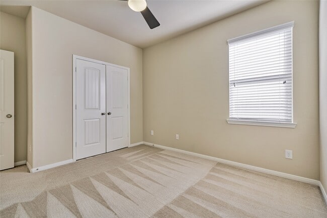 Building Photo - 8934 Alcina Dr