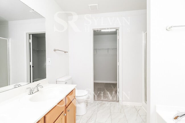 Building Photo - This adorable home is ready for your personal touch!